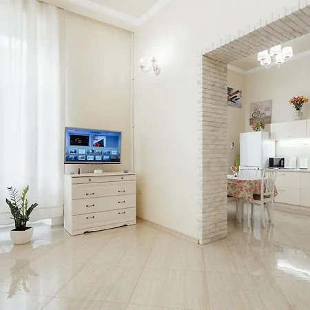 Apartment Near Opera Theatre Odesa